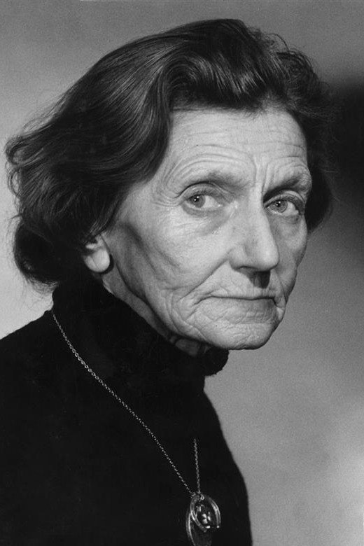 Valerie Kaplanová as průvodkyně in Jára Cimrman Lying, Sleeping