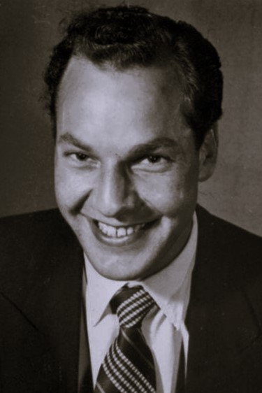 Harry Towb as Paddy Lucas in Front Page Story