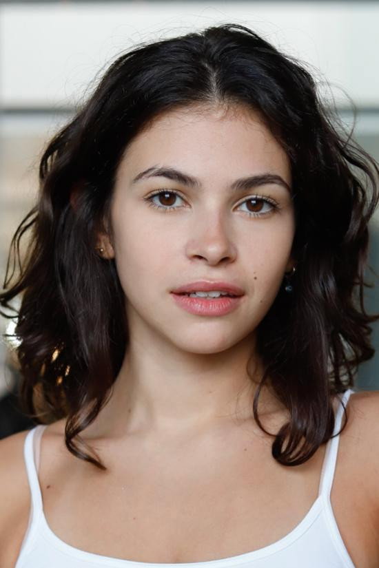 Julia Gaspar as Amanda in Aquilo Que Me Assombra