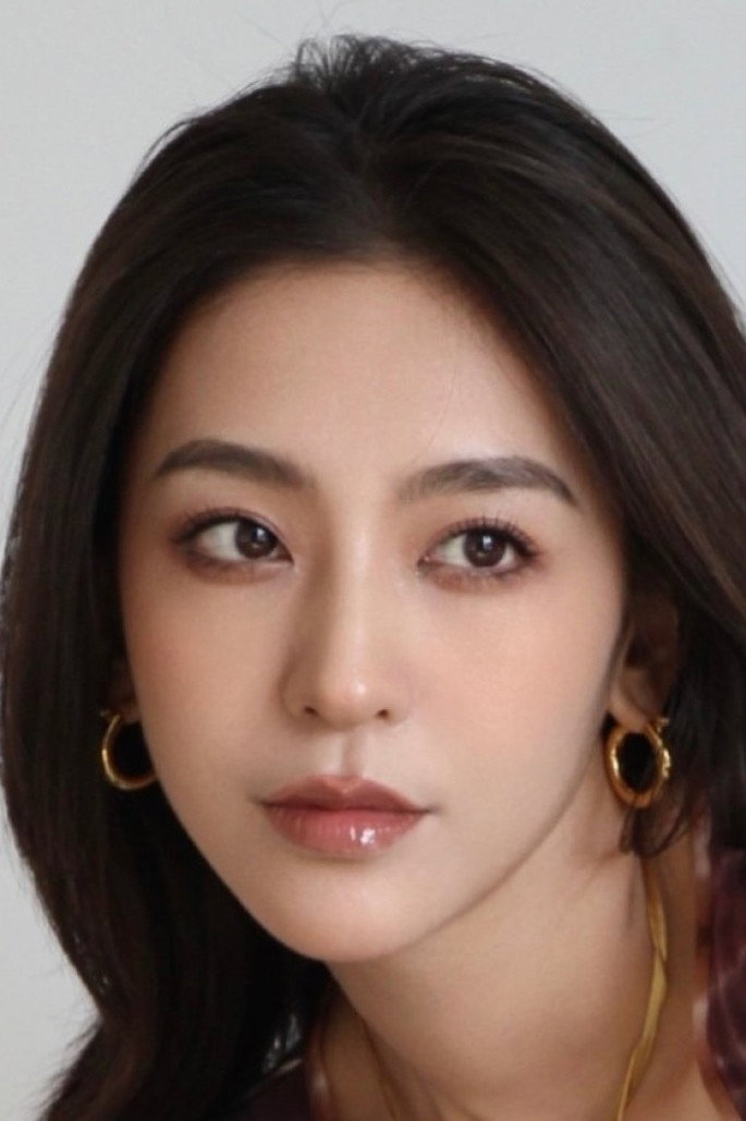 Cao Yang as Fang Ruo in Legend of the Raiders