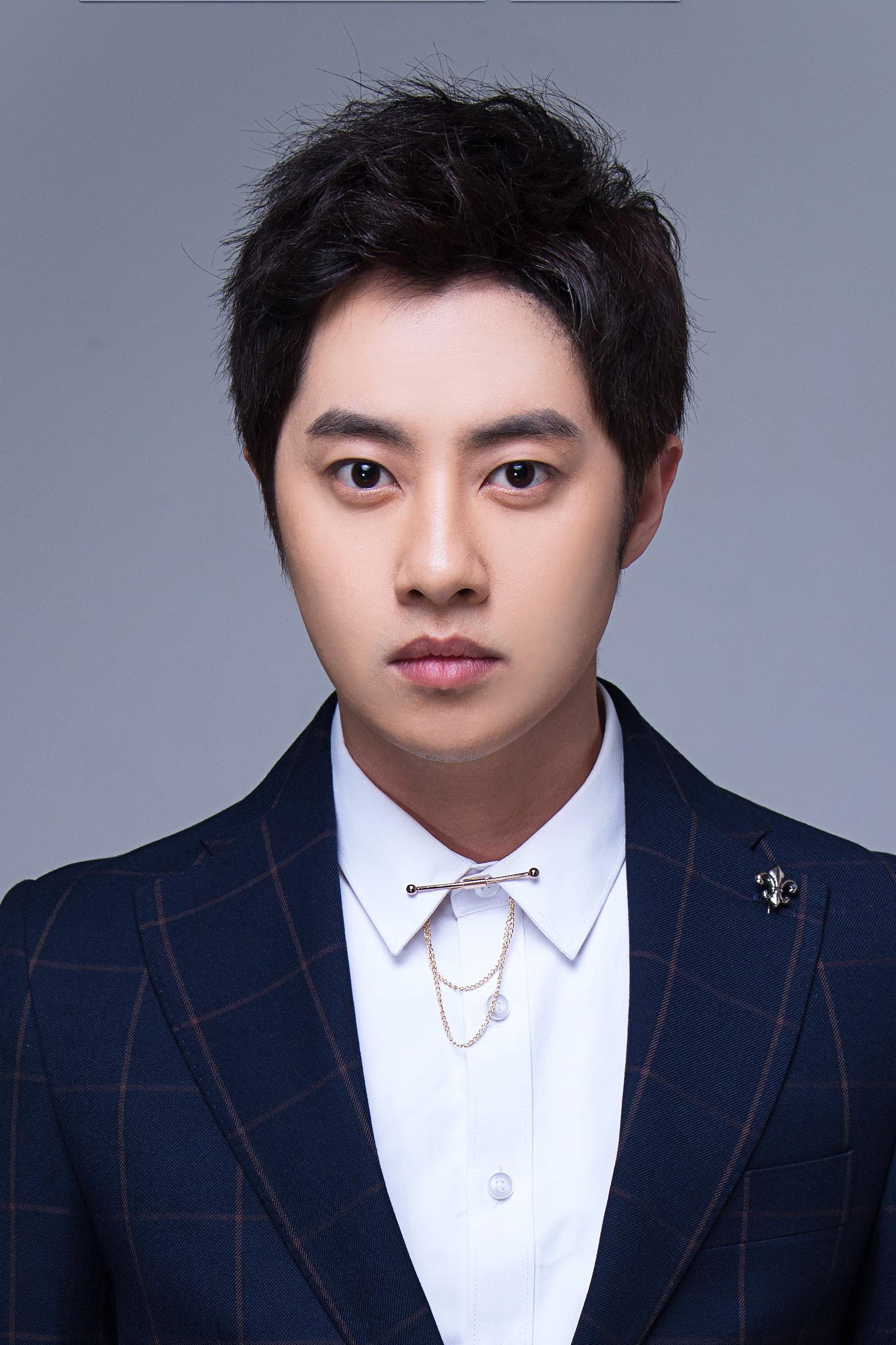 Wu Yuhan as Hu Ba Yi in Mojin: The Guardian of the Golden Nest