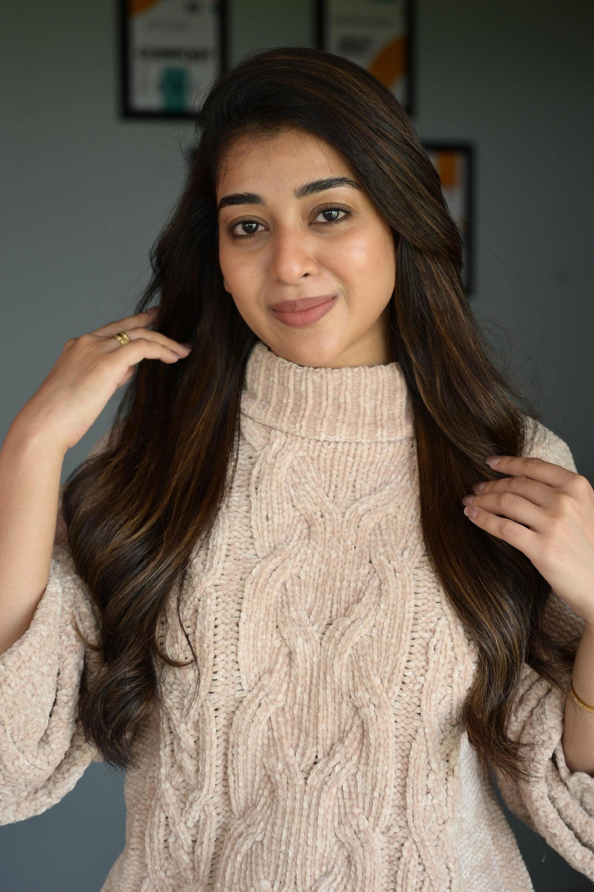 Lutuf as Harini in Brothers and Sisters
