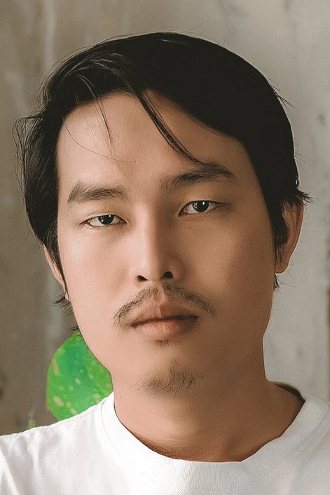 Le Phong Vu as Thien in Inside the Yellow Cocoon Shell