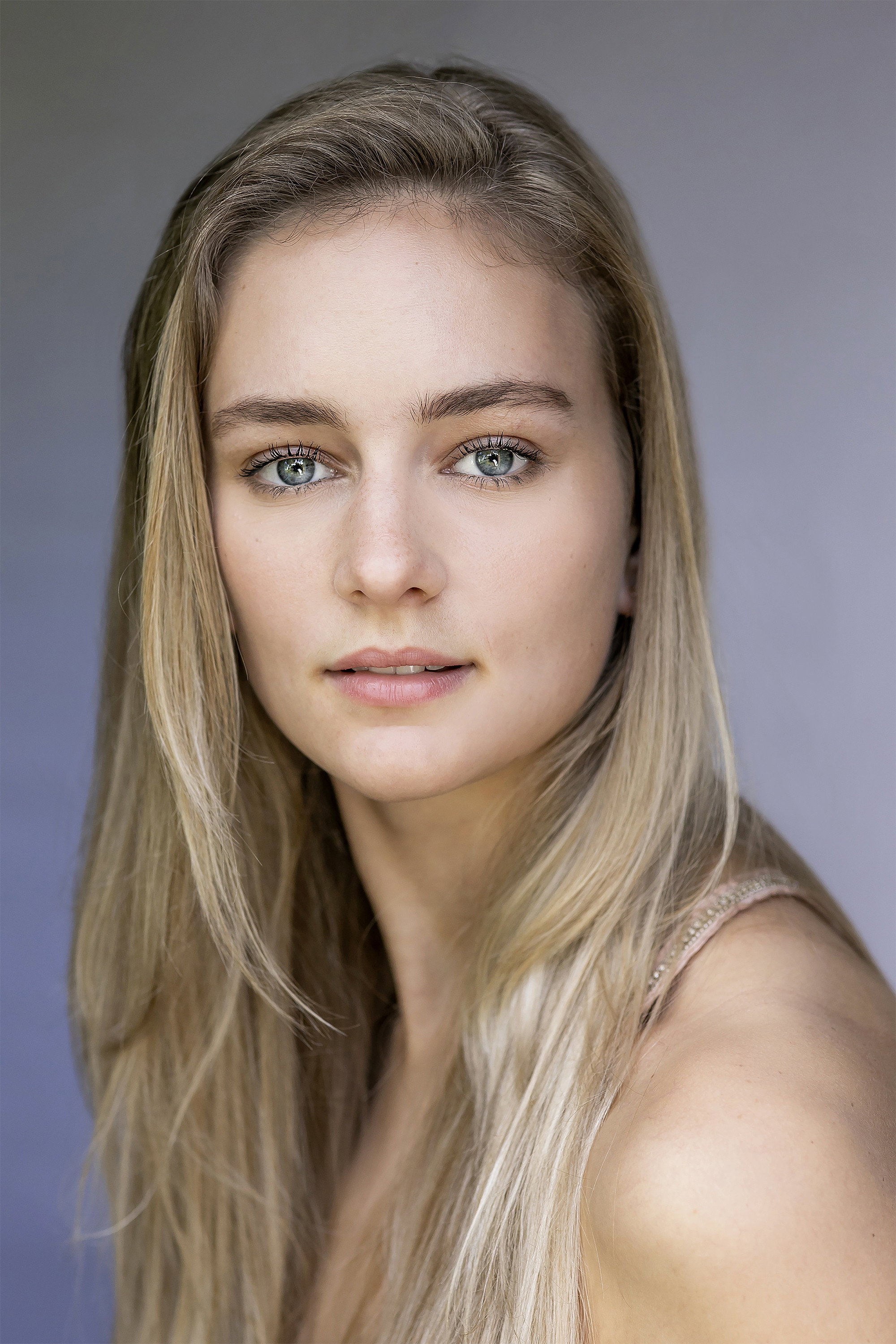 Lucy Currey as Arawa Bain in Black Hands