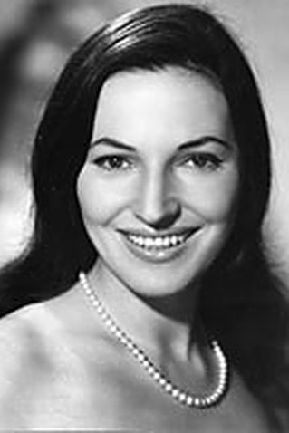 Teresa Pellati as Ines, lover of Romolo in Non c'è amore più grande