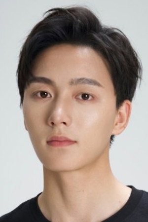 Ming Chuan as 卫宸 in 重生主母，专治不服