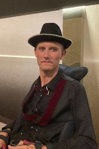 Michael Ghysels as Self in Zoe Bizoe & Mimich Lumière