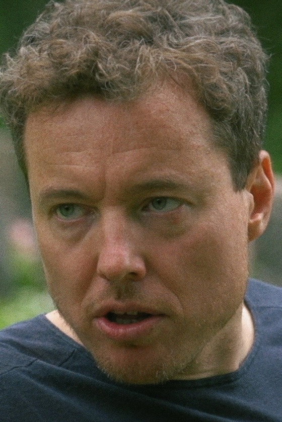 Kristian Moe as Murray in A Waste of Time