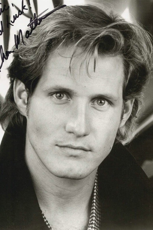 Thom Mathews as Joey in Return of the Living Dead Part II