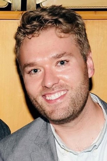 Brady Lees as Improviser in Little Banks on Wall Street