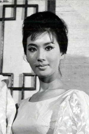 방성자 as Jeon Yeong-ja in Private Tutor
